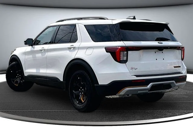 New 2026 Star White Metallic Tri-Coat Ford Tremor® image 3