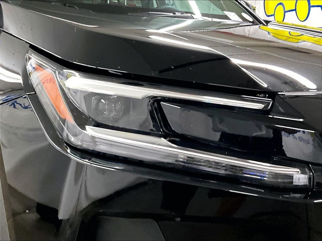 Used 2026 Black Toyota XLE Premium image 30