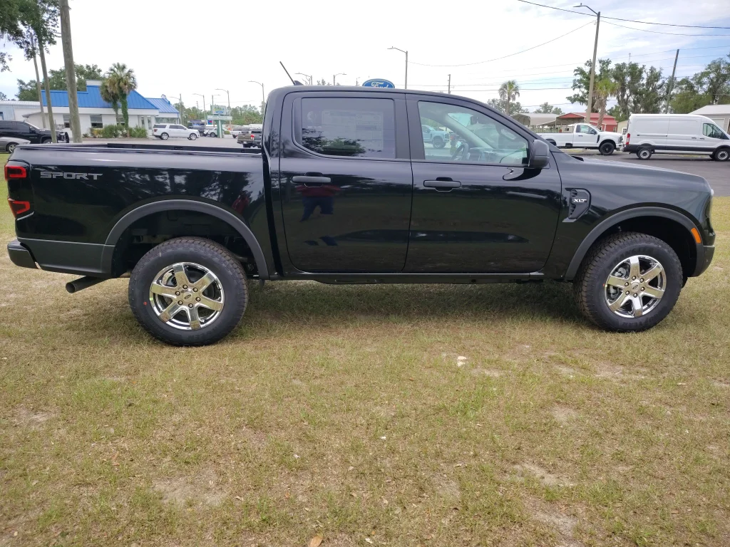New 2026 Shadow Black Ford XLT image 7