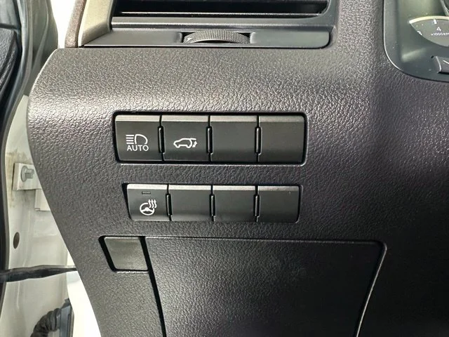 Used 2017 White Lexus 350 image 19