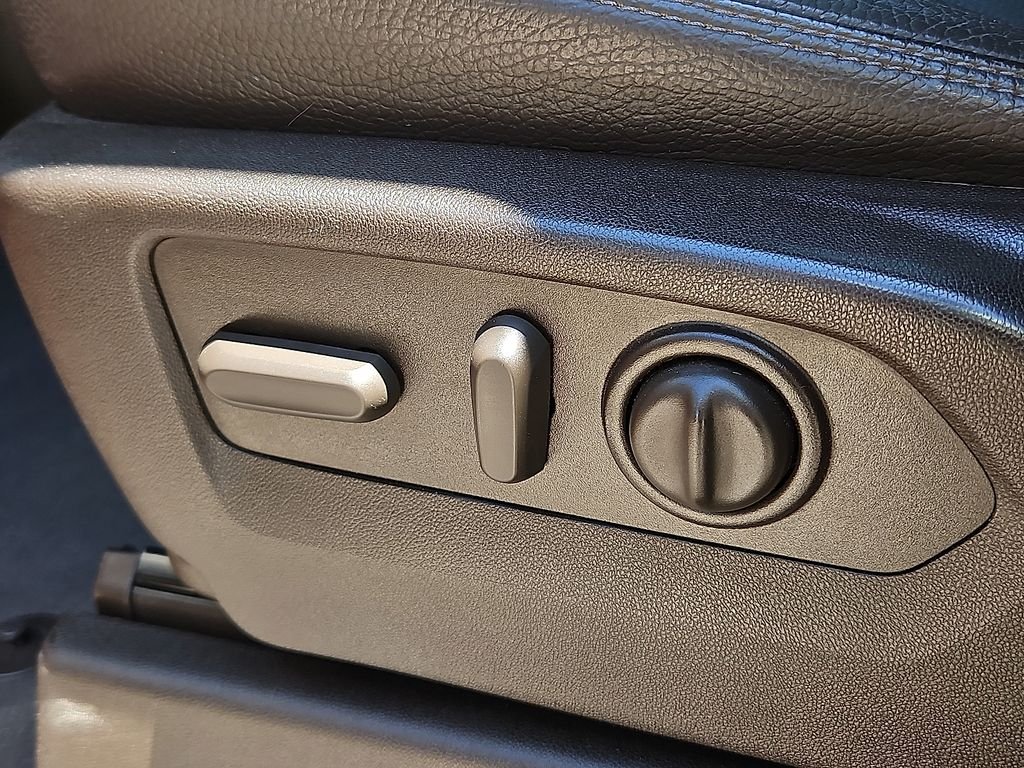 Used 2022 Red GMC Denali image 15