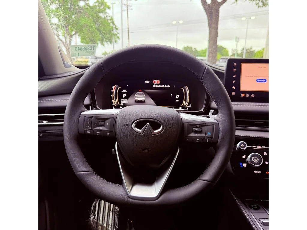 New 2026 Radiant White INFINITI Luxe AWD image 15