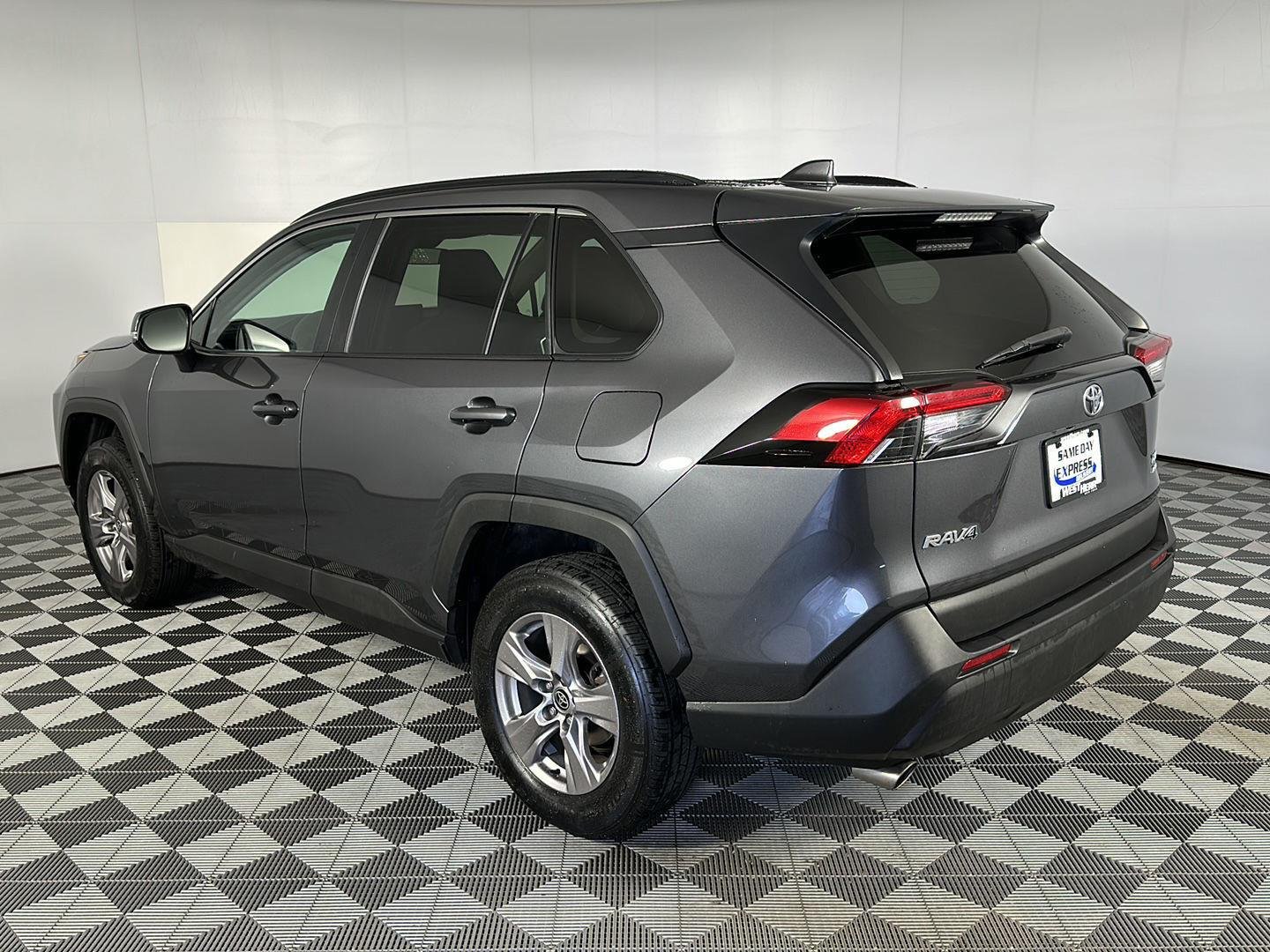 Used 2022 Magnetic Gray Metallic Toyota XLE image 23