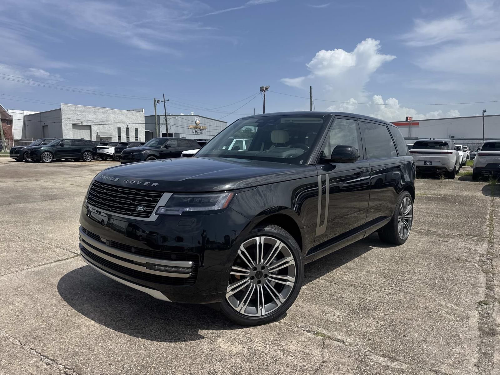 New 2026 Santorini Black Land Rover SE image 13
