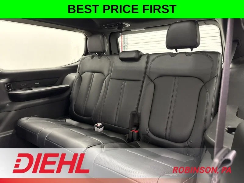 New 2026 Bright White Clear-Coat Exterior Paint Jeep Limited Altitude image 20