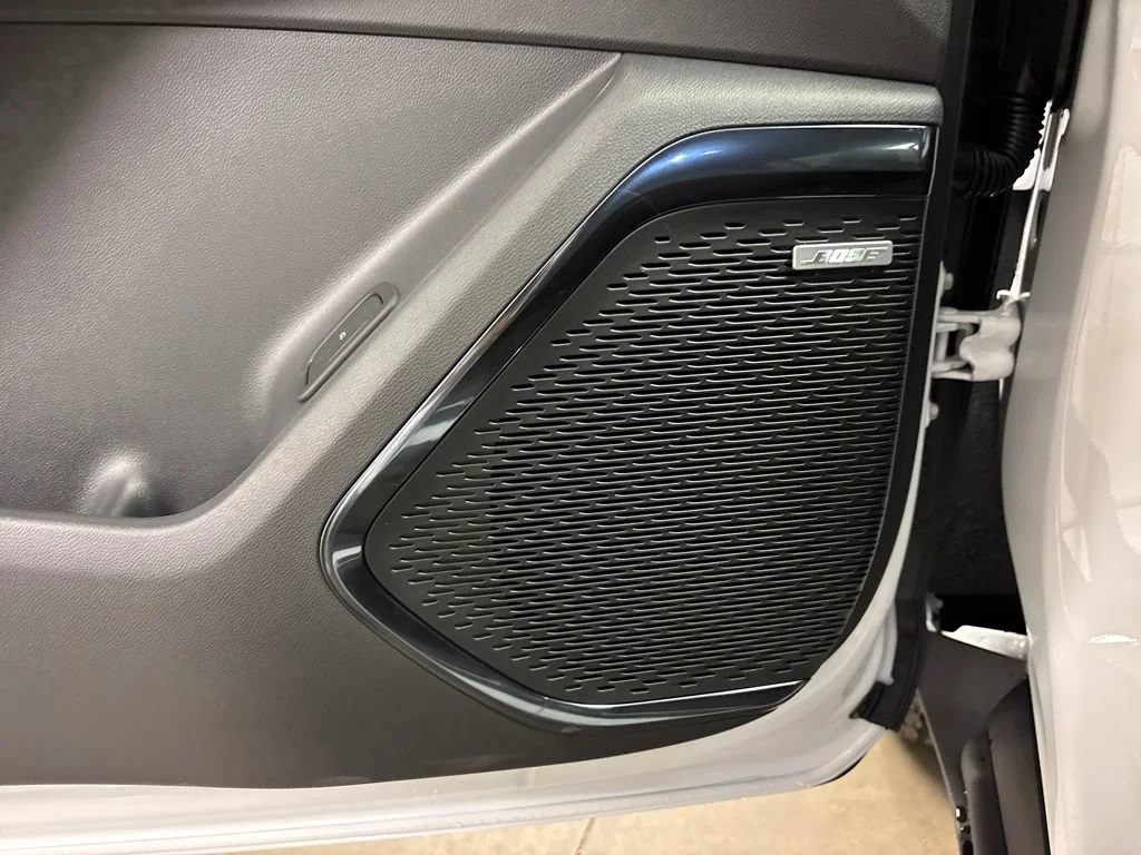 2026 GMC Acadia AT4 - Photo 23