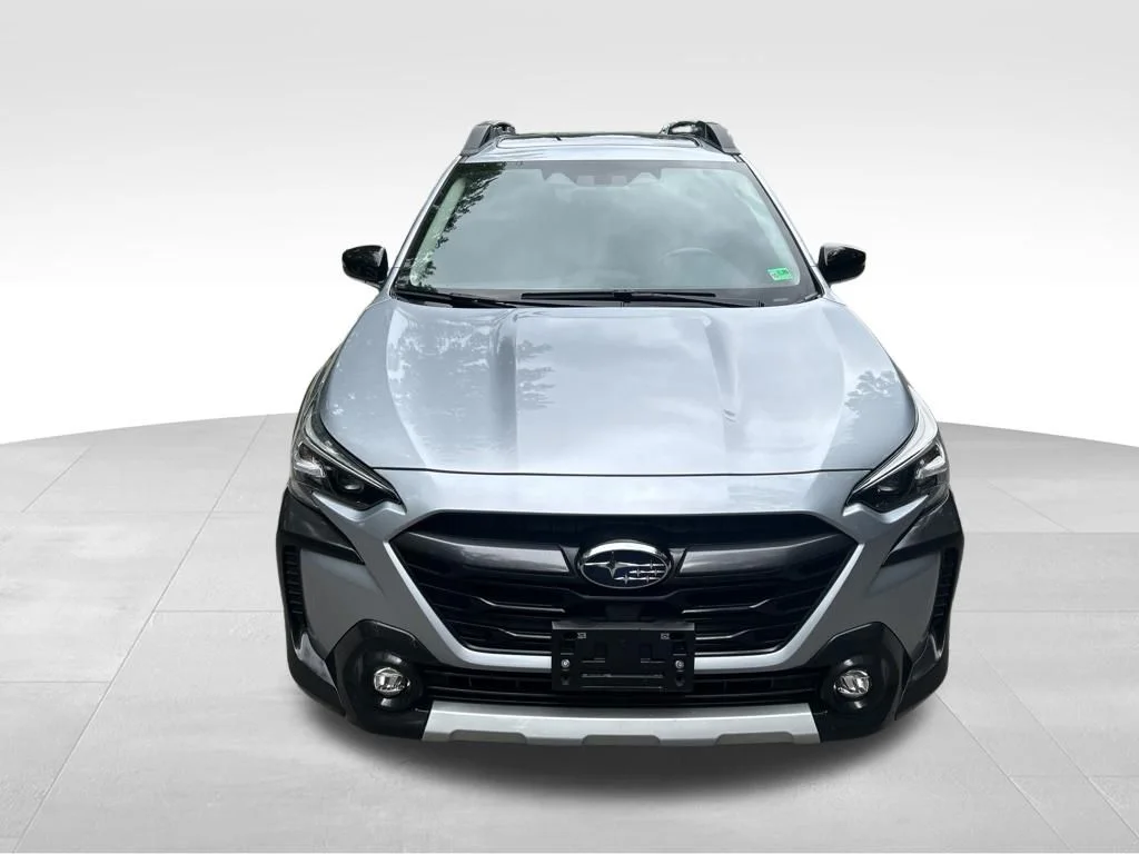 Used 2023 Silver Subaru Limited image 9