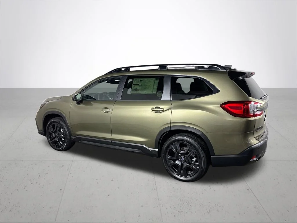 New 2026 AUTUMN GREEN METALLIC Subaru Onyx Edition Touring 7-Passenger image 8