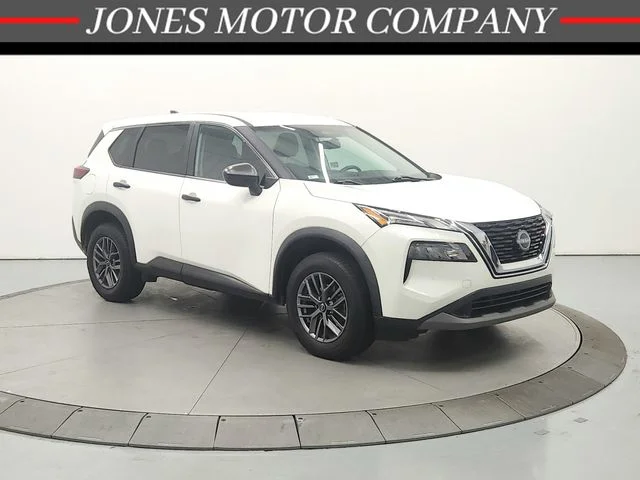 Used 2023 White Nissan S image 1