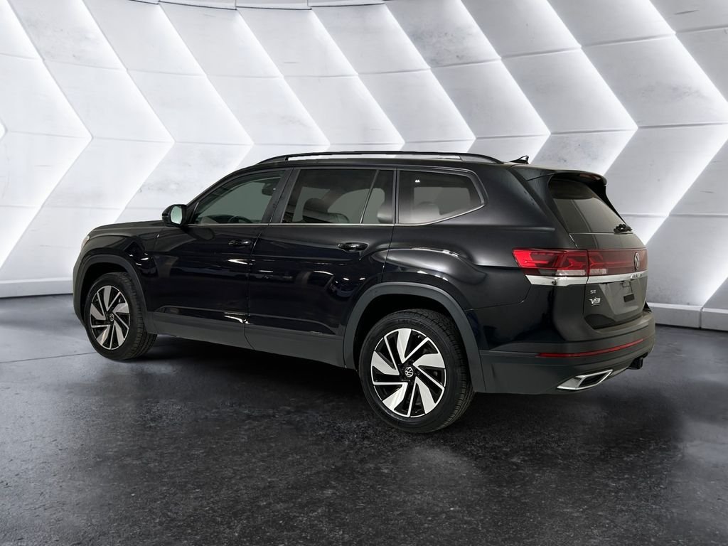 Used 2024 Black Volkswagen 2.0T SE w/Technology image 6