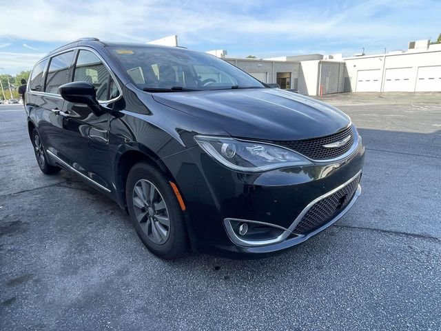 2020 Chrysler Pacifica Touring L Plus's photo
