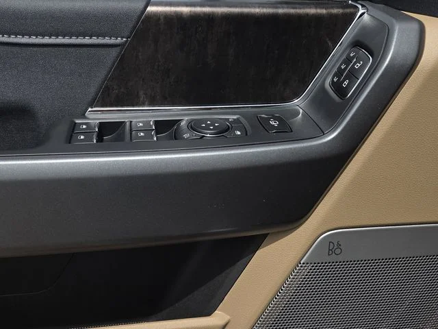 New 2026 Glacier Gray Metallic Tri-Coat Ford F-250® Lariat® image 14