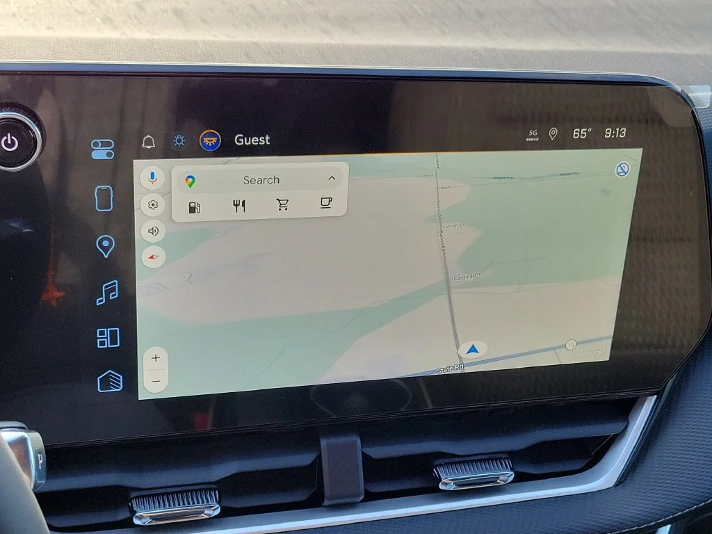 2027 Chevrolet Equinox LT - Photo 13