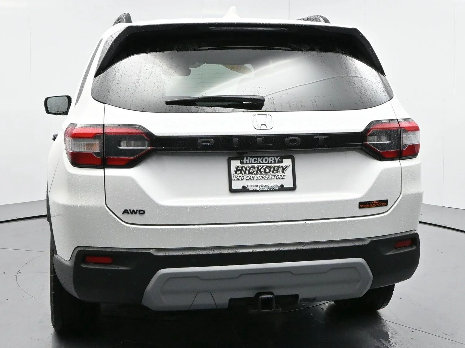 Used 2024 Platinum White Pearl Honda TrailSport image 6