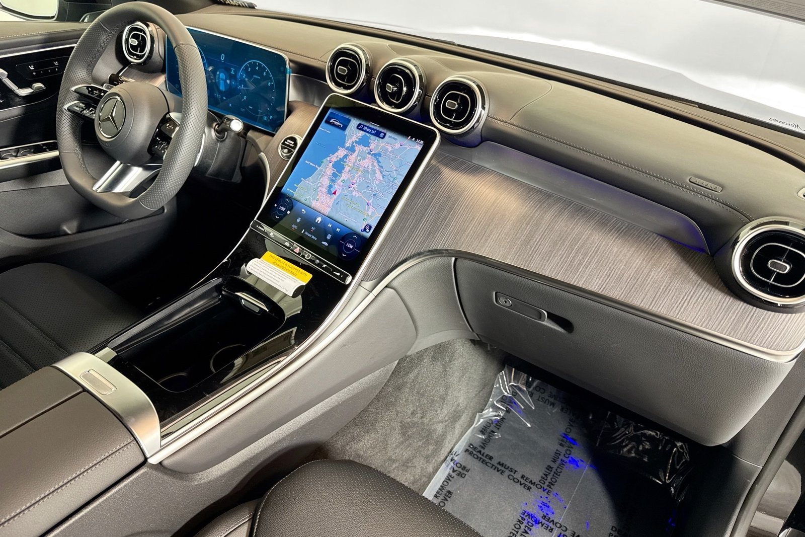 New 2026 Graphite Grey Metallic Mercedes-Benz GLC 300 image 26