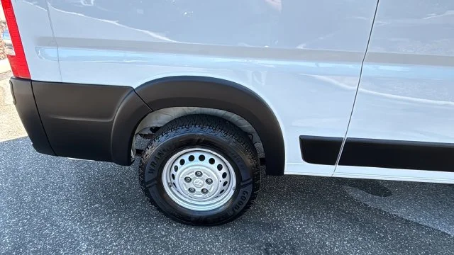 Used 2024 White Ram Base image 40
