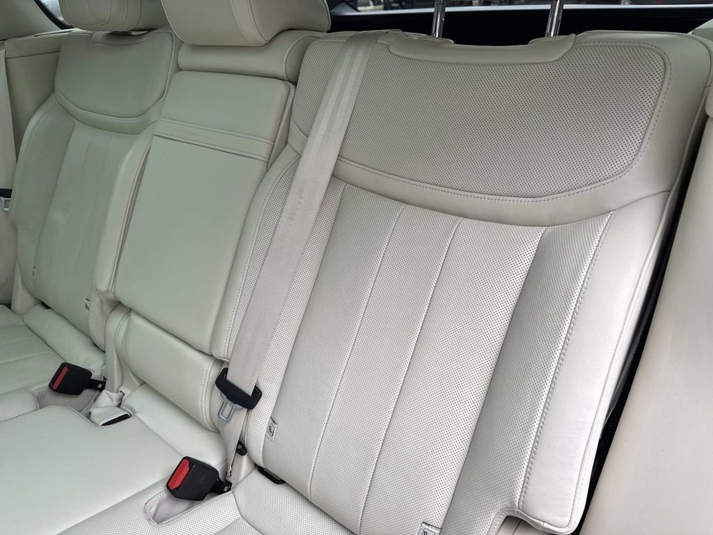 2023 Land Rover Range Rover SE - Photo 15