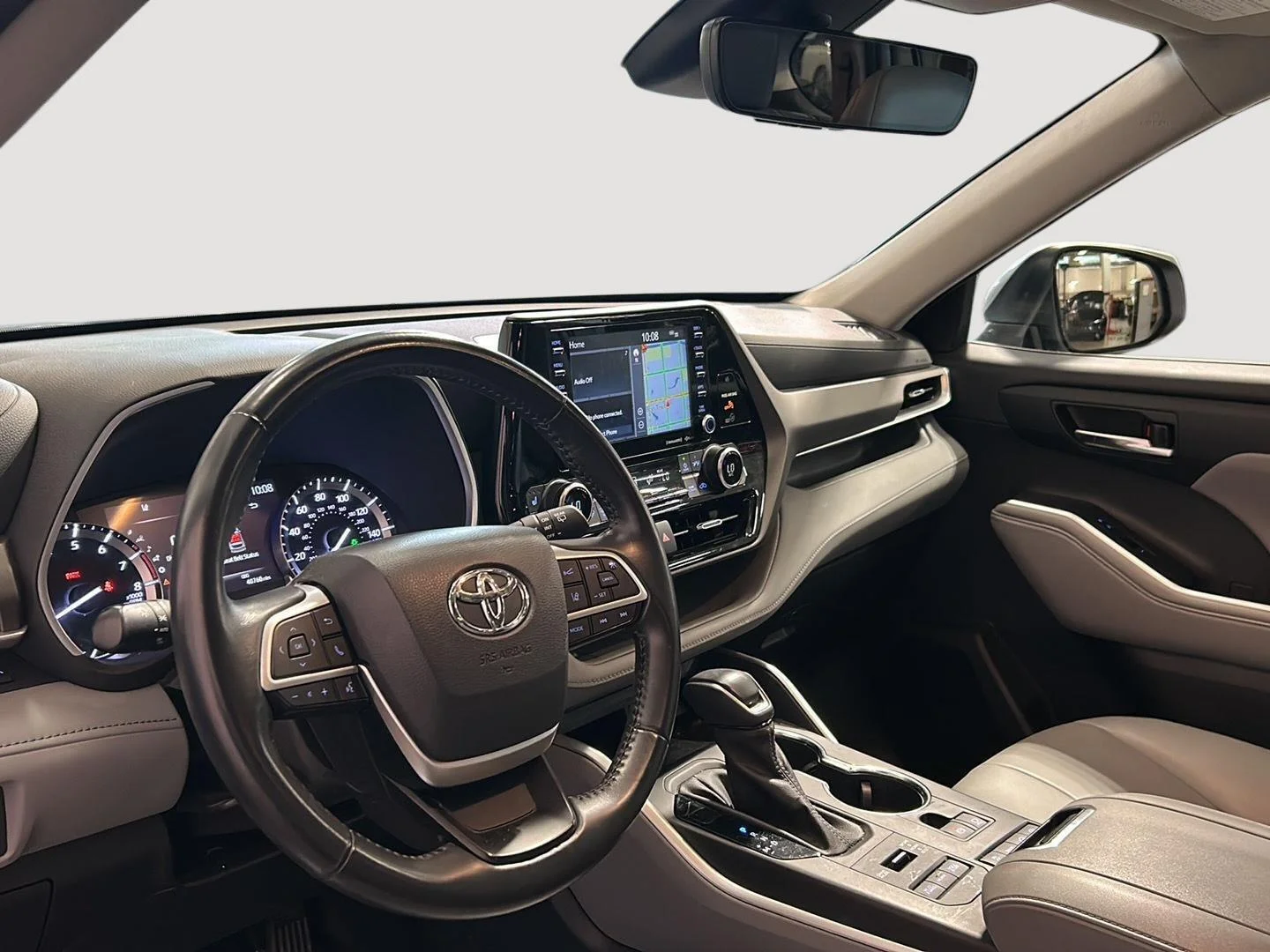Used 2022 Celestial Silver Metallic Toyota XLE image 6