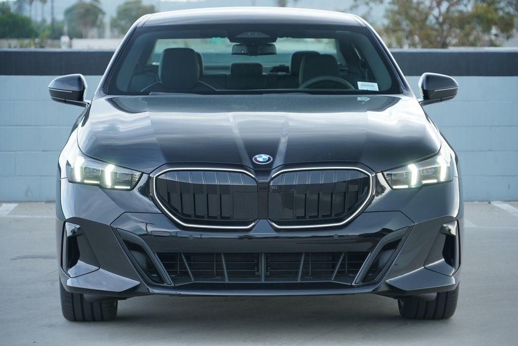 New 2027 Black Sapphire Metallic BMW 530i image 2