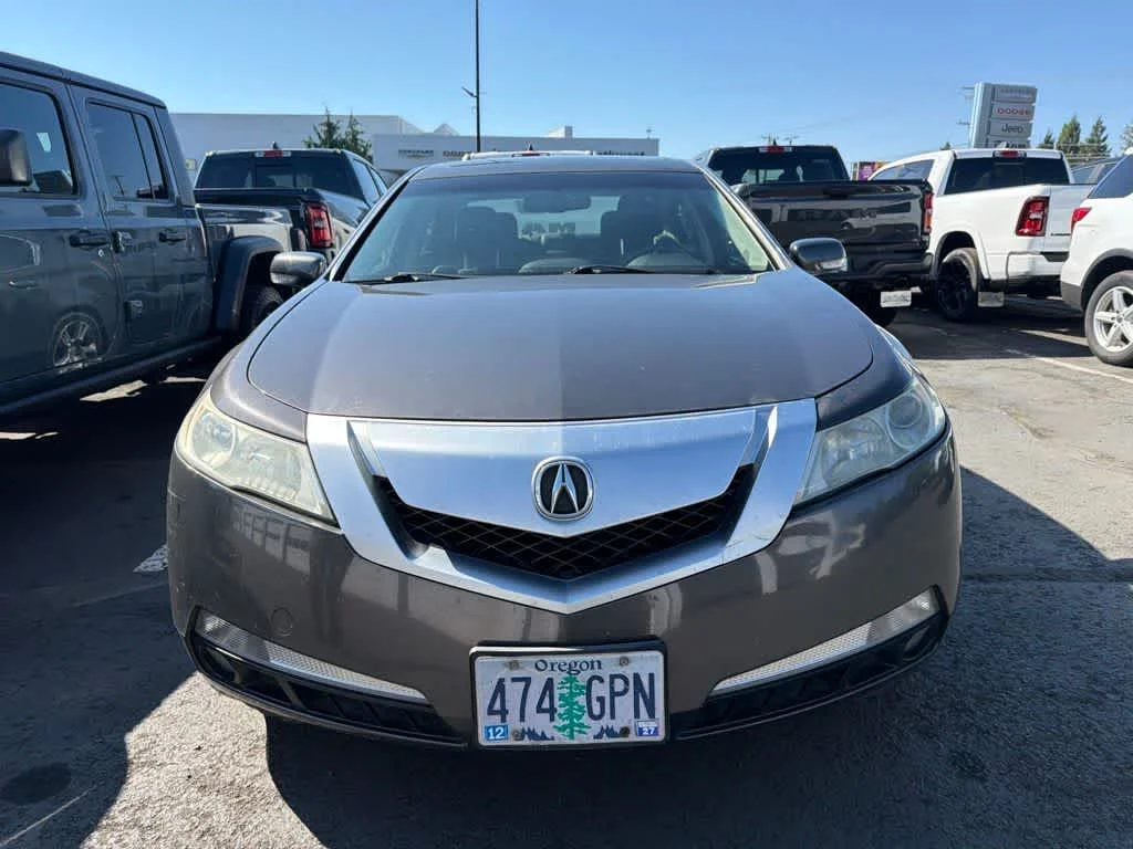 Used 2011  Acura  image 2