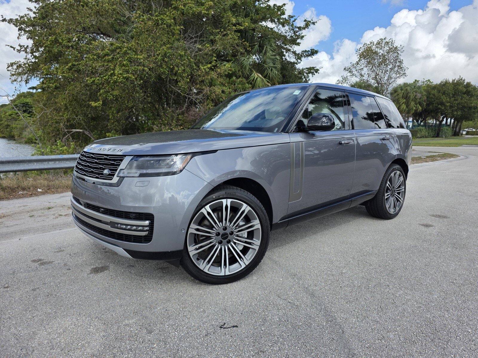 2026 Land Rover Range Rover SE
