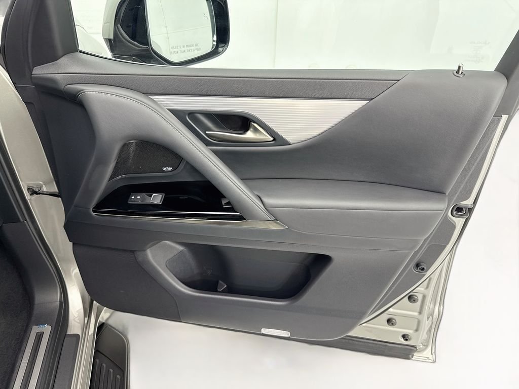 Used 2023 Silver Lexus 600 F SPORT image 24