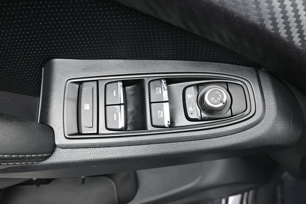 Used 2022 Gray Subaru Onyx Edition image 9