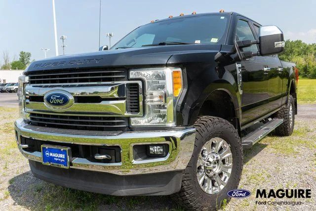 Used 2017 Black Ford XLT image 1