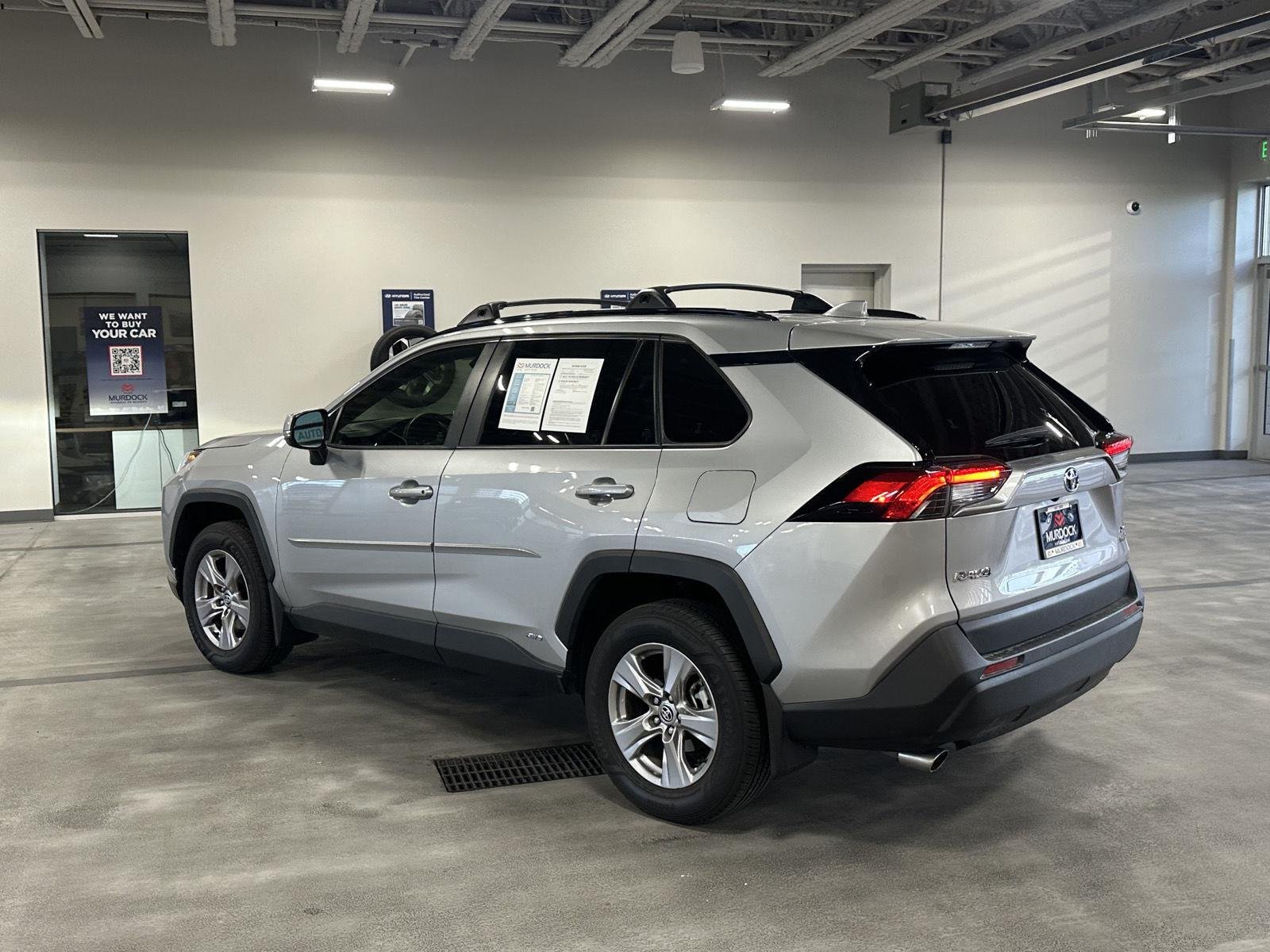2024 Toyota RAV4 XLE - Photo 9