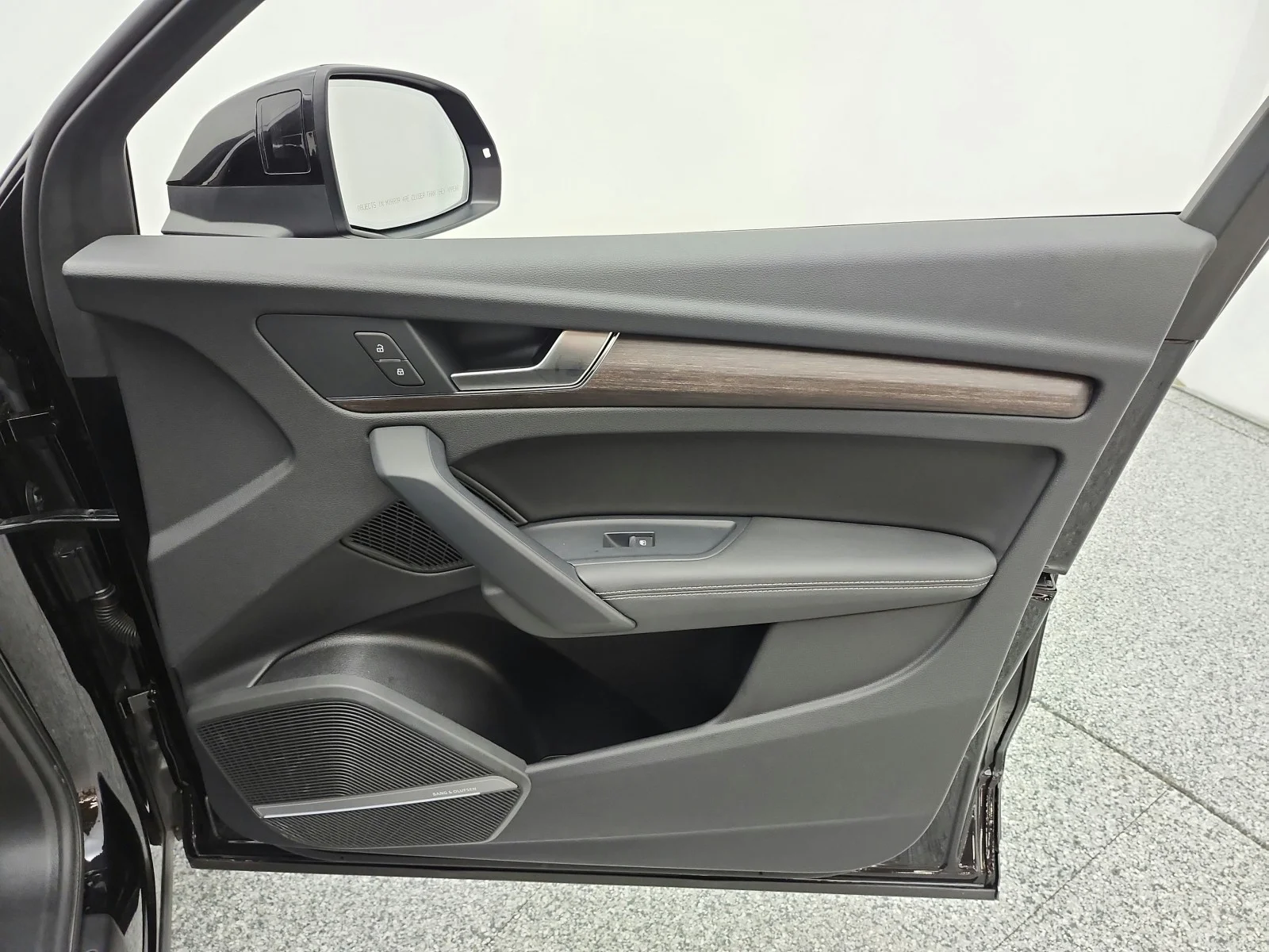 Used 2023 Brilliant Black Audi Premium Plus image 21