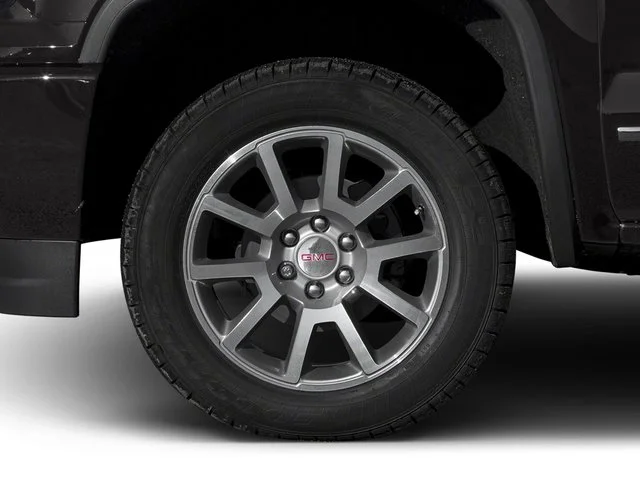 Used 2018 White Frost Tricoat GMC Denali image 14