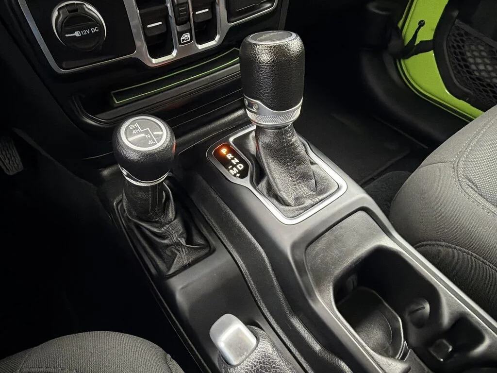 Used 2021  Jeep Sport Technology Group   Cold Weather Group image 26