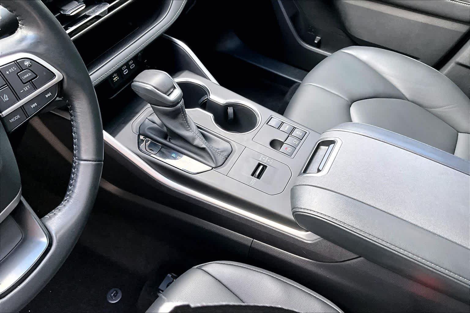 Used 2023 Midnight Black Metallic Toyota XLE image 17