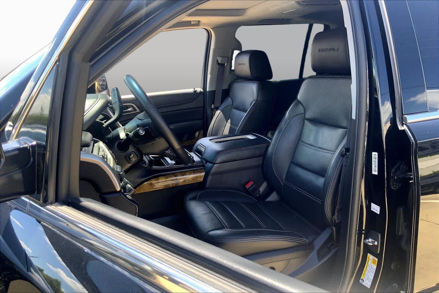 Used 2016 Onyx Black GMC Denali image 8