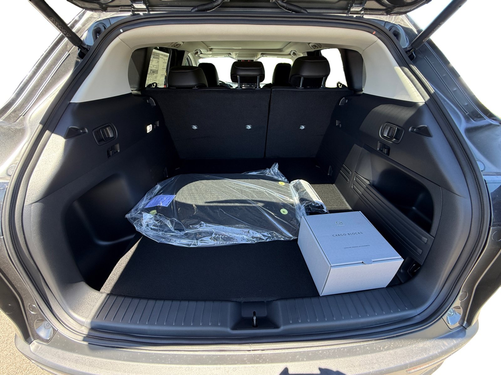 New 2026 Machine Gray Metallic Mazda Preferred image 17