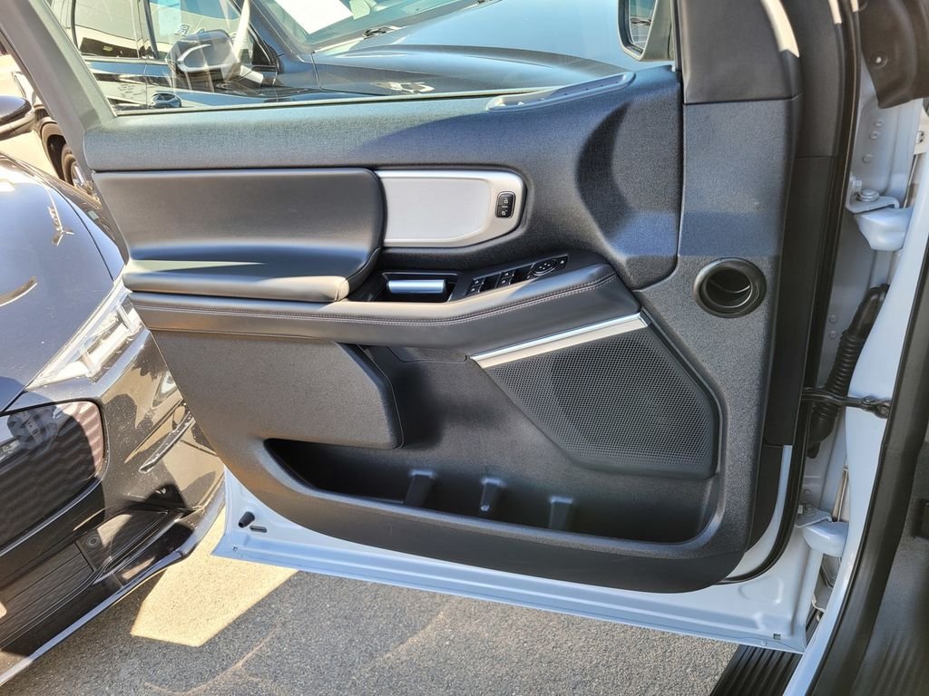 Used 2025 Silver Ford Active image 27