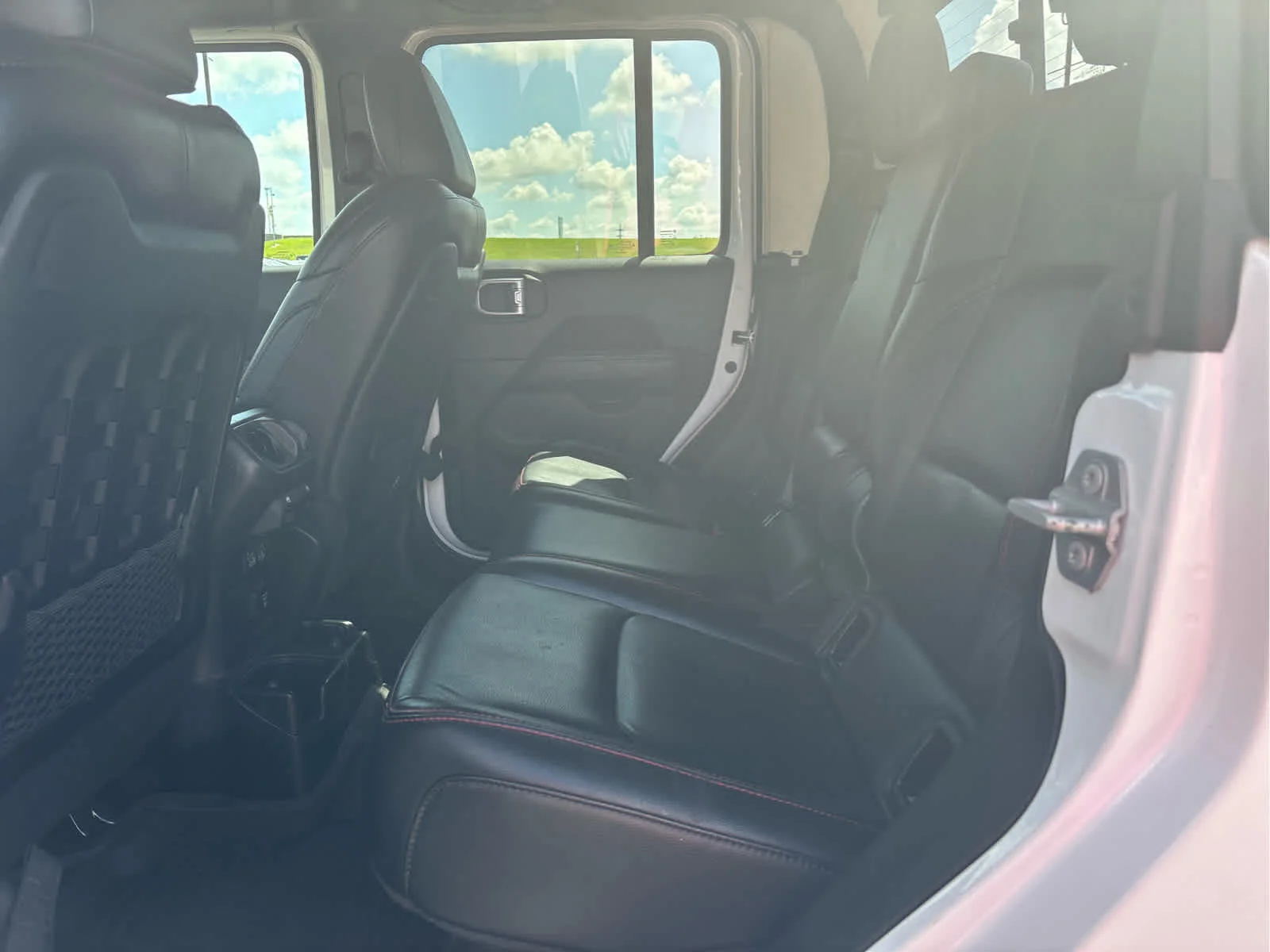 Used 2020 Bright White Cl Jeep Rubicon image 9