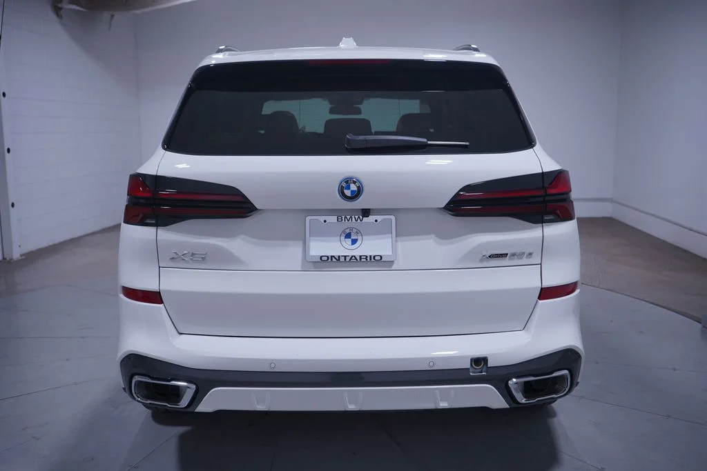 Used 2026 Alpine White BMW xDrive50e image 5