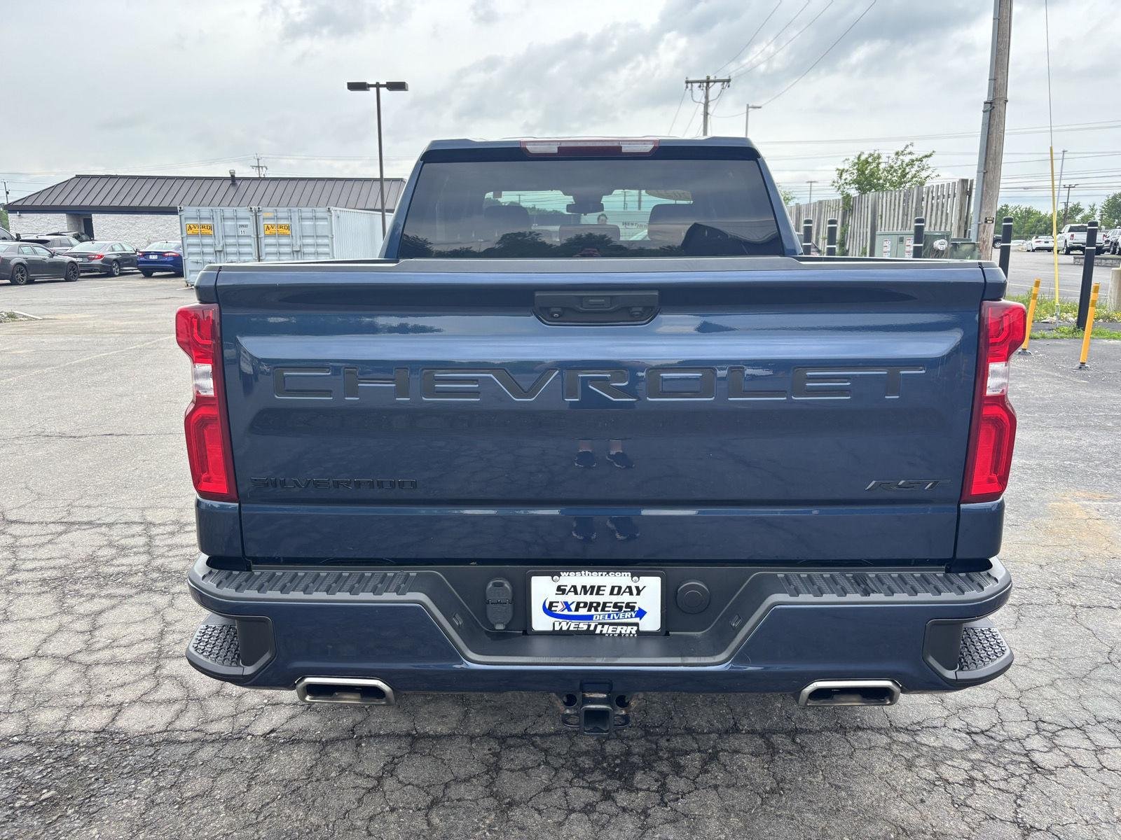 Used 2022 Blue Metallic Chevrolet RST image 6
