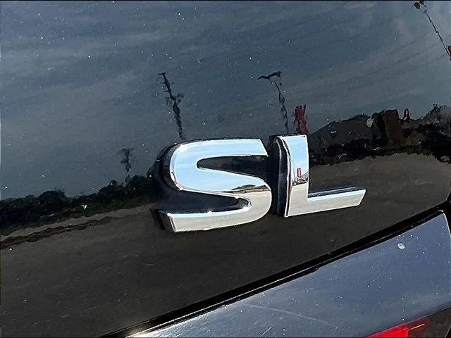 Used 2019 Black Nissan 2.5 SL image 26