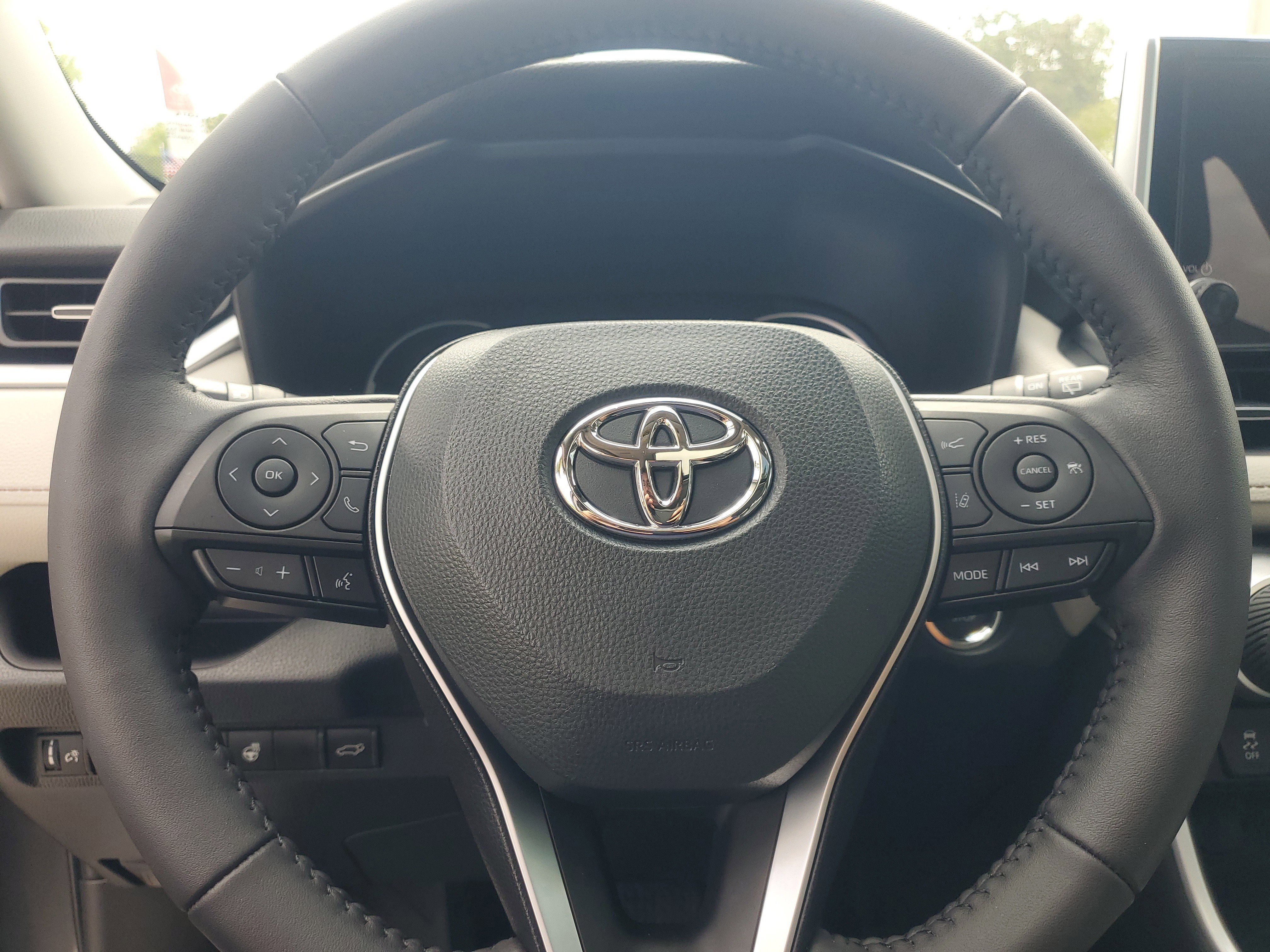 Certified Used 2023 Magnetic Gray Metallic Toyota XLE Premium image 21