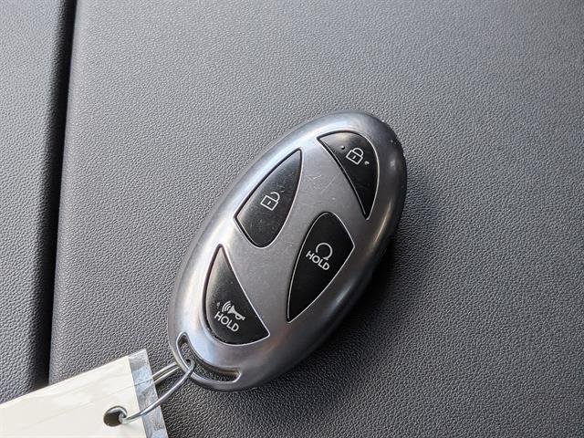 Used 2026 Blue Hyundai SEL 7P image 29