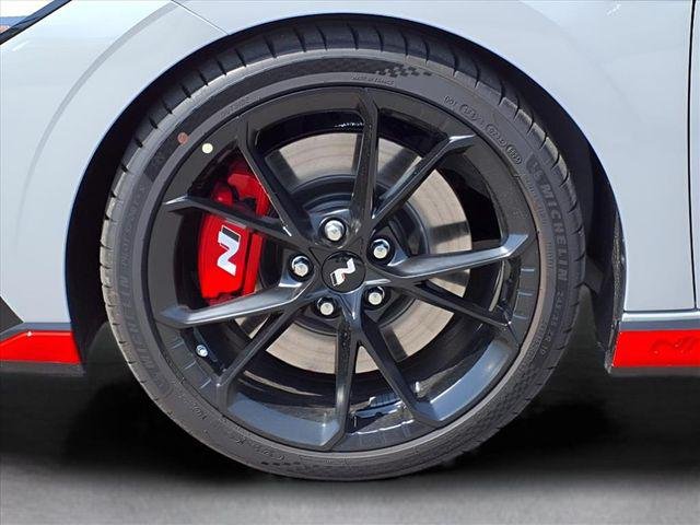 2025 Hyundai Elantra N - Photo 10