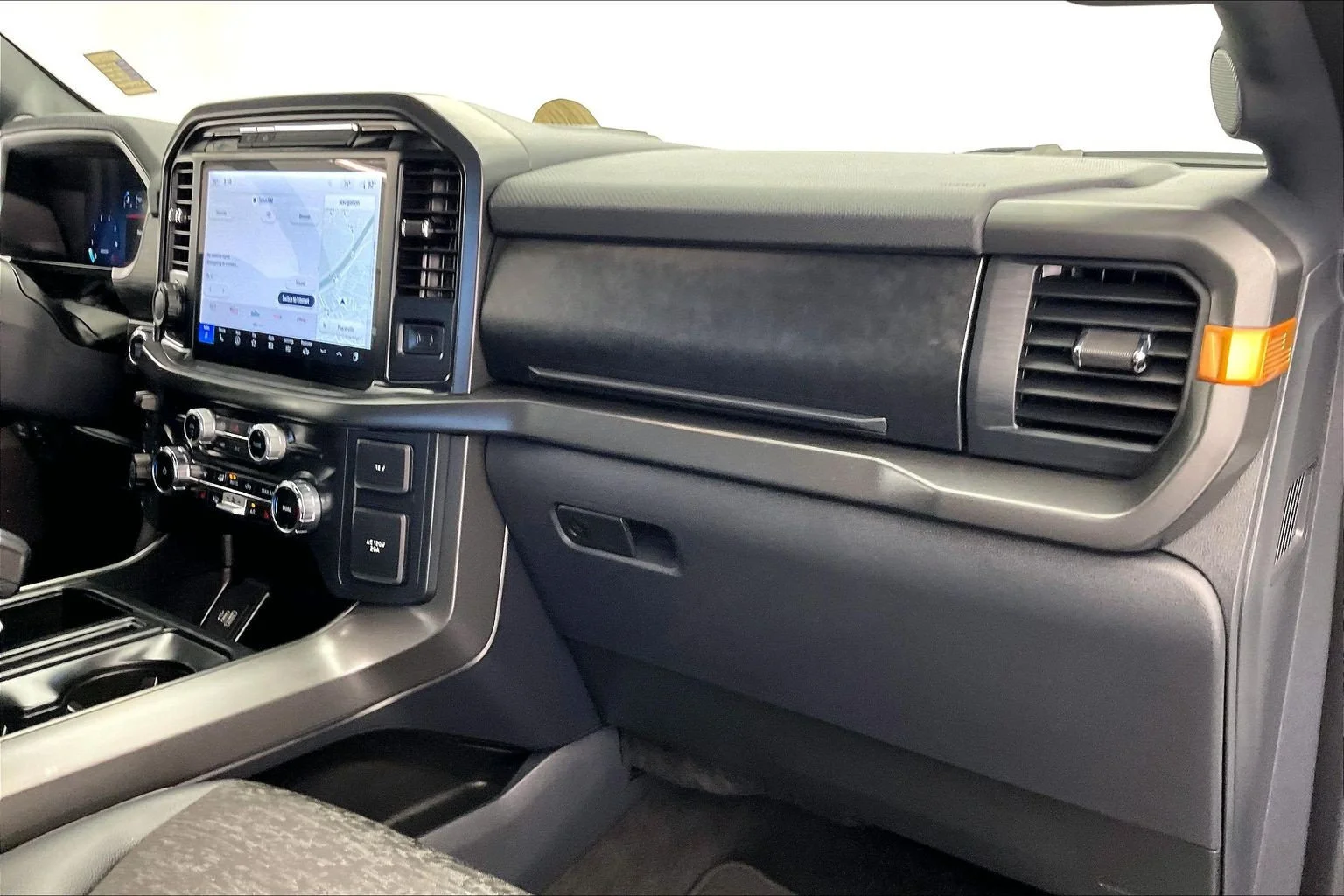 Used 2025 Oxford White Ford Tremor image 15