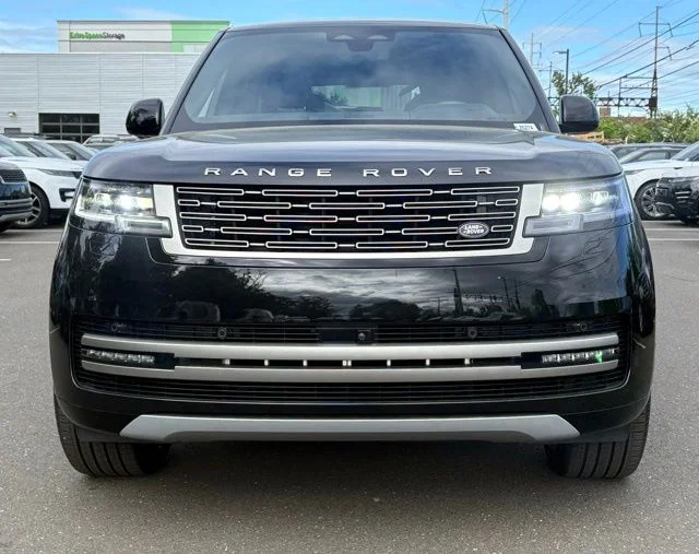 New 2026 Santorini Black Land Rover SE image 11