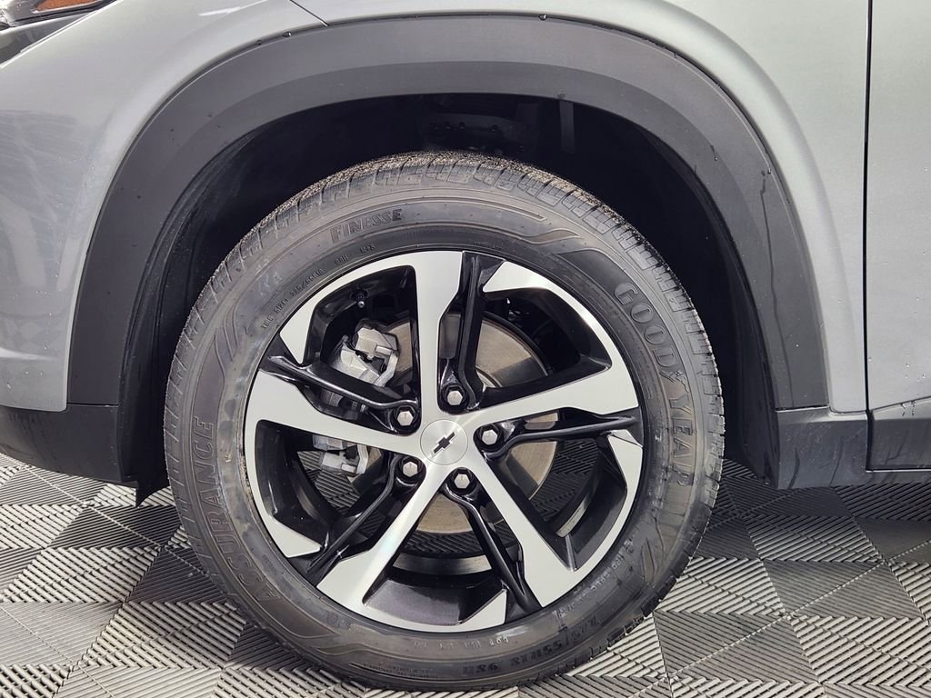 Used 2024 Gray Chevrolet 1RS image 20
