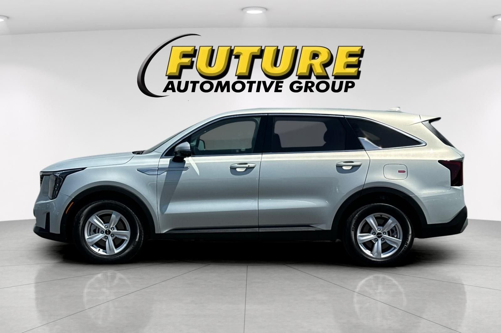 Used 2026 White Kia LX image 7
