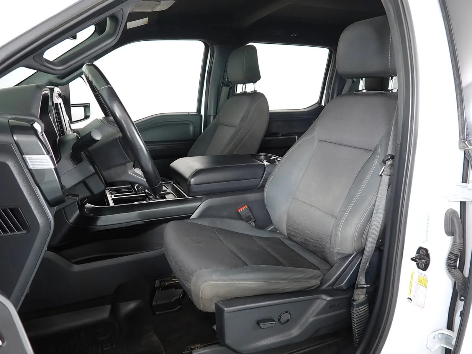 Used 2022 Oxford White Ford XLT image 12