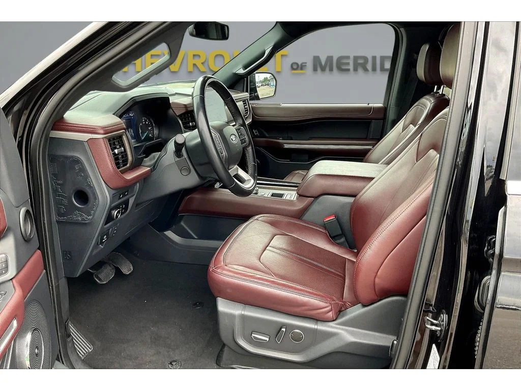 Used 2024  Ford Limited image 11