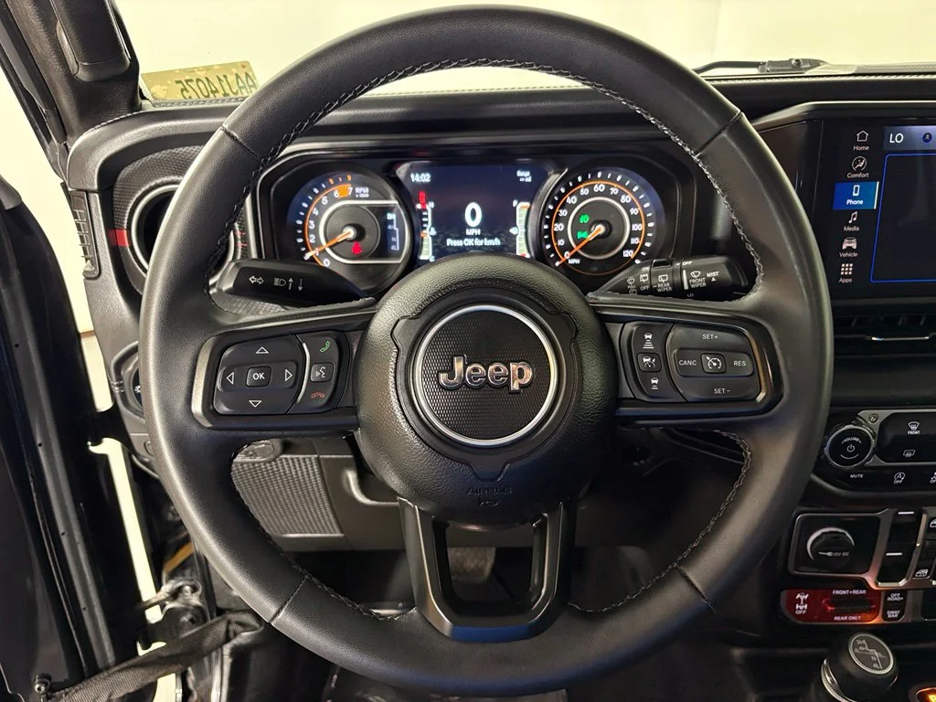 Used 2025 Black Jeep Rubicon image 18